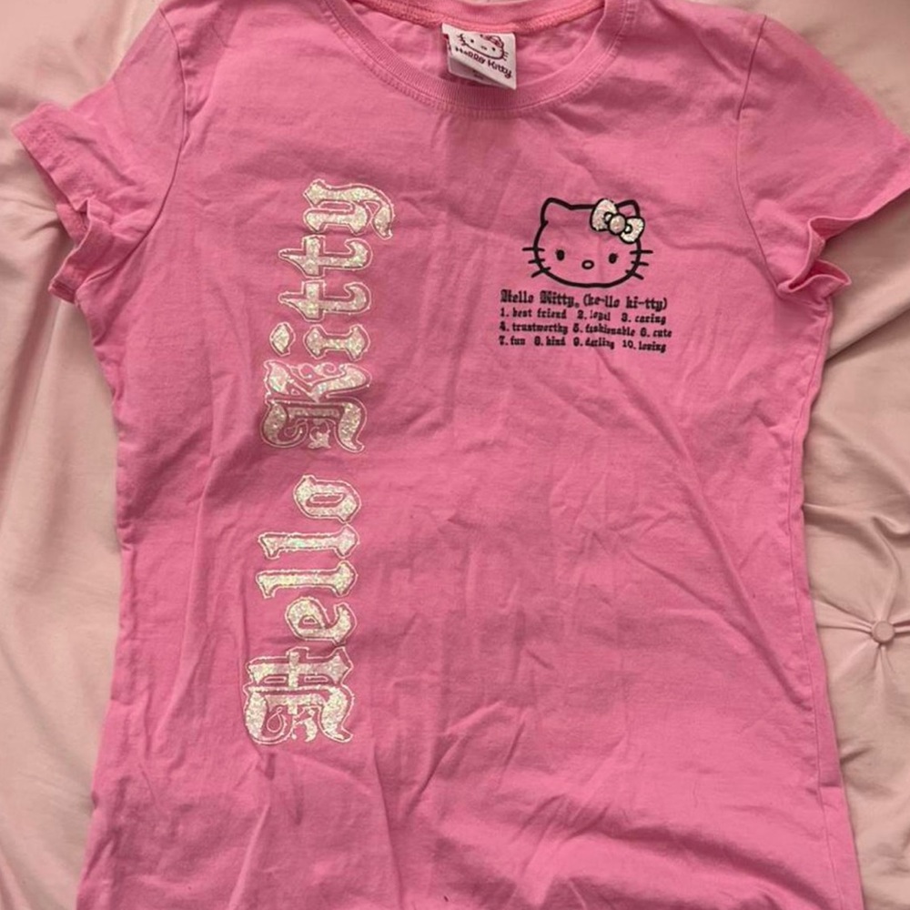 pink hello kitty shirt super cute and y2k
